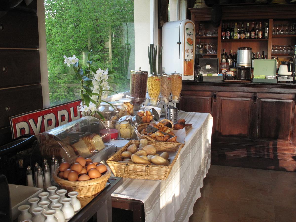 Hotel La Longue Vue Gennes-Val-de-Loire Екстериор снимка